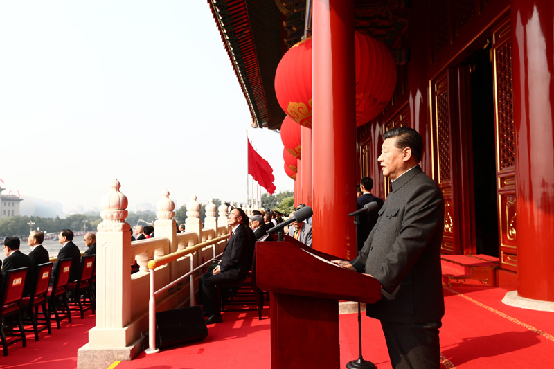 10月1日上午，慶祝中華人民共和國(guó)成立70周年大會(huì)在北京天安門(mén)廣場(chǎng)隆重舉行。中共中央總書(shū)記、國(guó)家主席、中央軍委主席習(xí)近平發(fā)表重要講話(huà)。